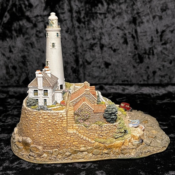 Very Rare Lilliput Lane, St. Mary’s Lighthouse Disneyana Special Edition - Picture 5 of 16